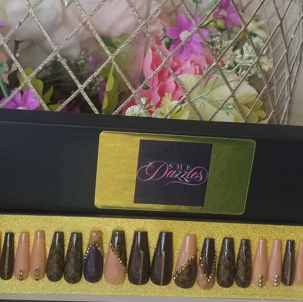 Full press on nails